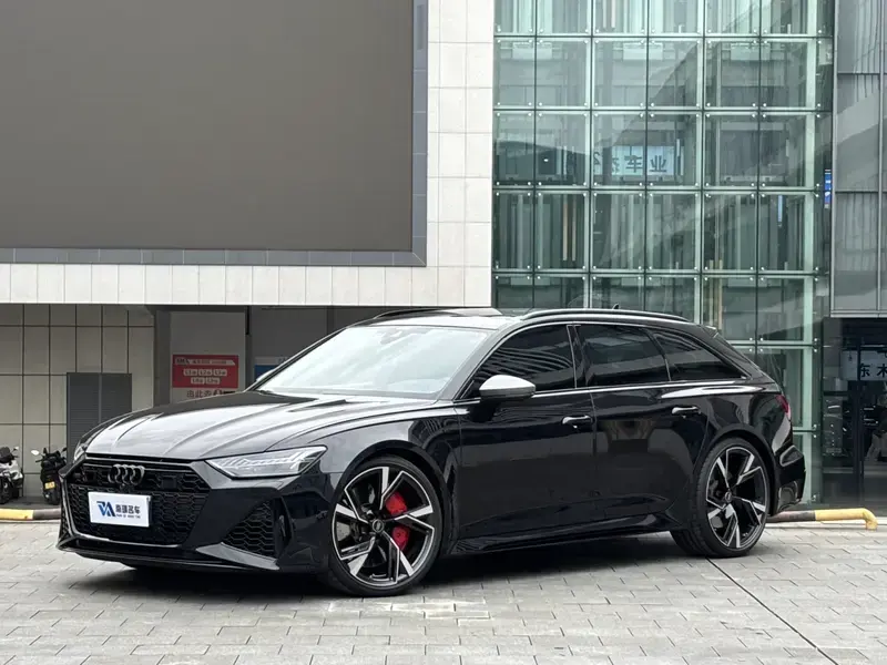 2024 Audi RS 6 с пробегом 1 900 км