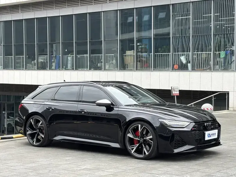 2024 Audi RS 6 с пробегом 1 900 км
