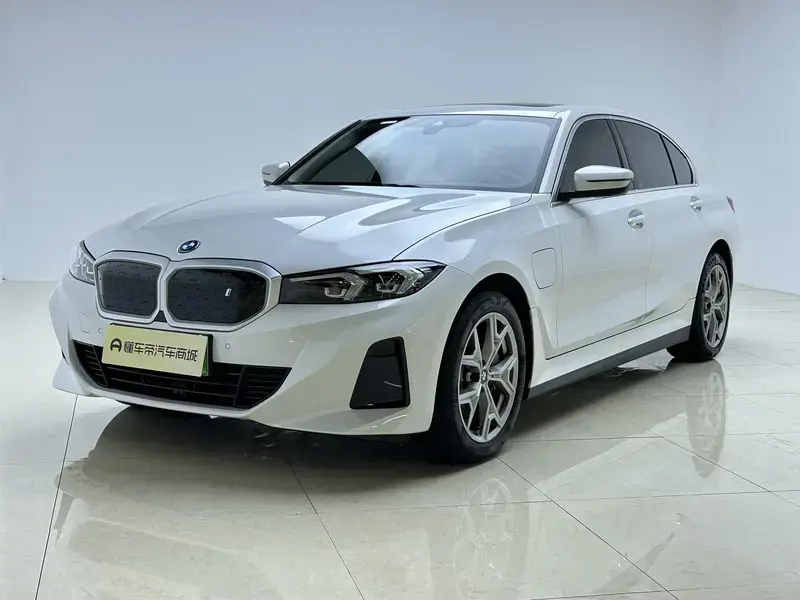 2023 BMW i3 с пробегом 28 500 км