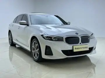 2023 BMW i3 с пробегом 28 500 км