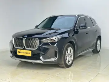 2024 BMW iX1 с пробегом 8 600 км