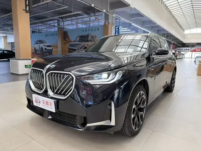 2025 BMW X3 с пробегом 11 000 км