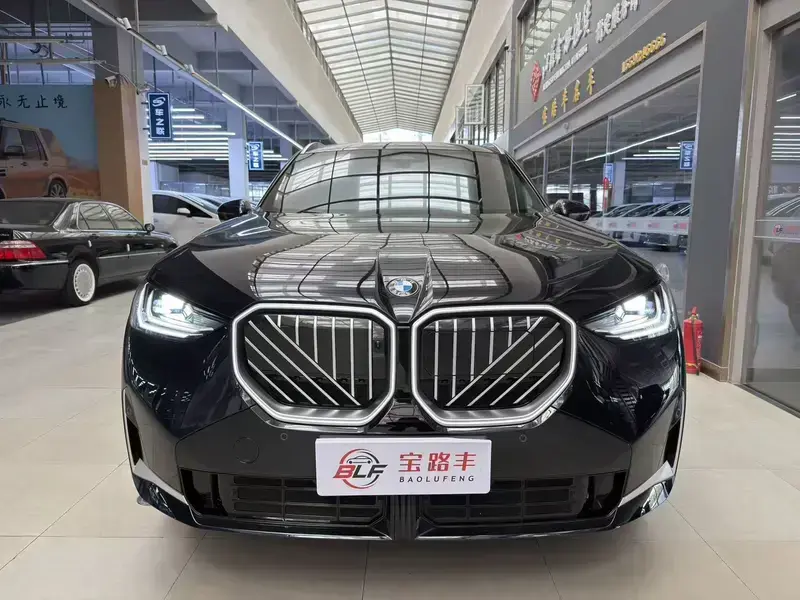 2025 BMW X3 с пробегом 11 000 км