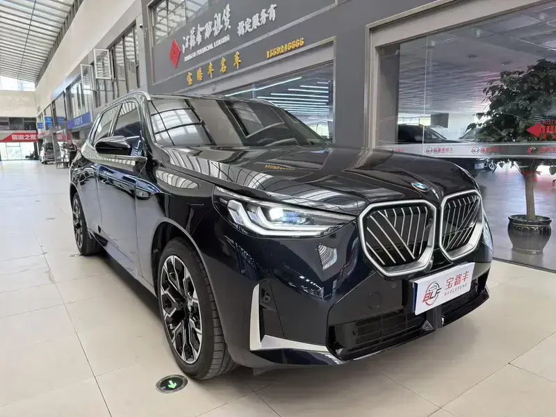 2025 BMW X3 с пробегом 11 000 км
