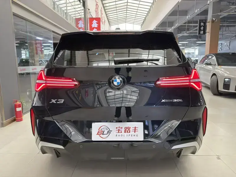 2025 BMW X3 с пробегом 11 000 км