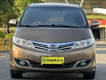 2013 BYD M6 с пробегом 196 000 км