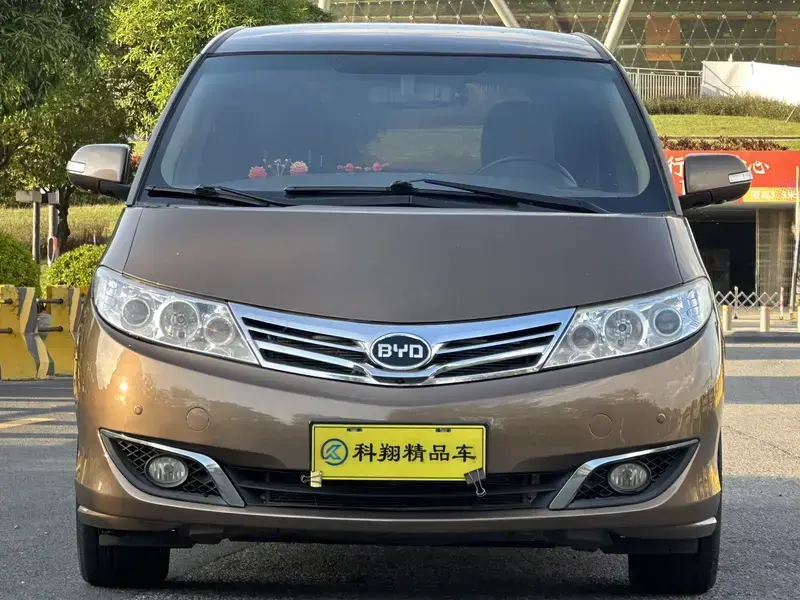2013 BYD M6 с пробегом 196 000 км