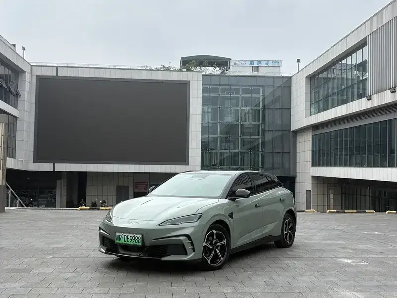 2025 BYD Seal 06 GT с пробегом 33 000 км
