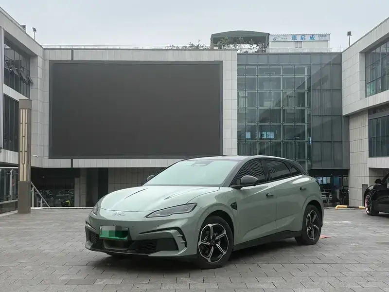 2025 BYD Seal 06 GT с пробегом 33 000 км
