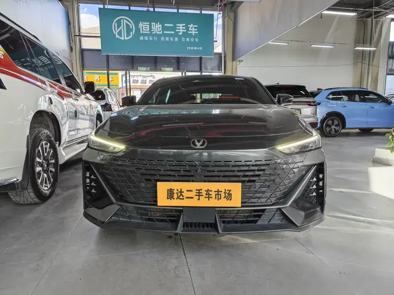 2023 Changan UNI-V с пробегом 55 000 км