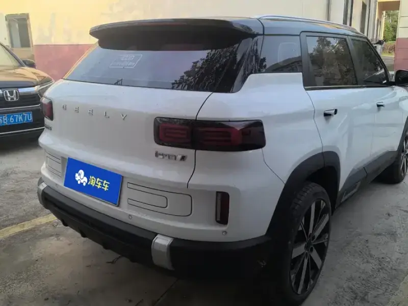 2023 Geely Icon с пробегом 41 000 км