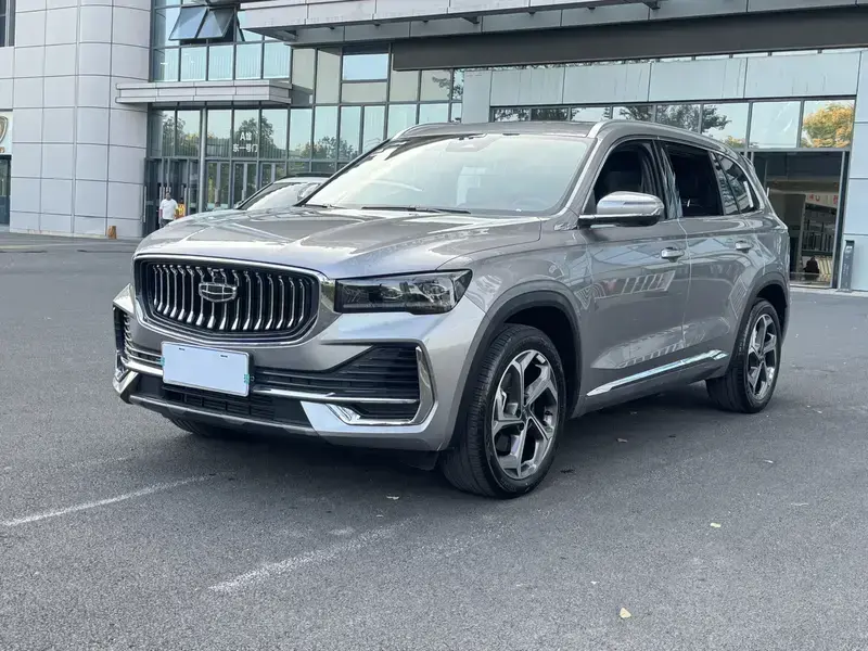 2024 Geely Monjaro с пробегом 7 000 км