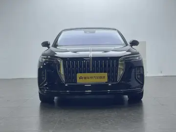 2025 Hongqi H9 с пробегом 9 700 км