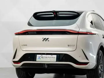 2024 IM Motors (Zhiji) LS7 с пробегом 100 км