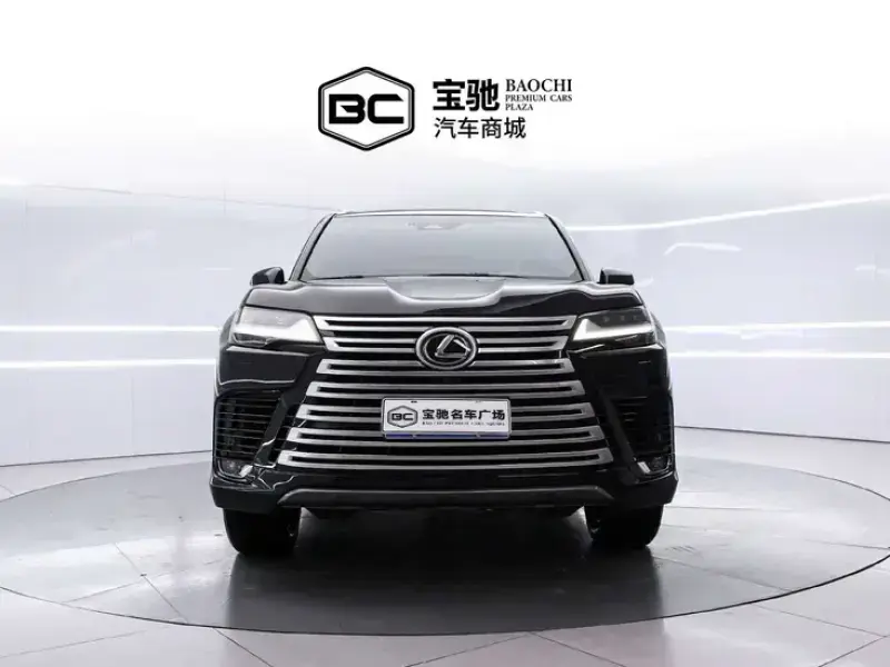 2025 Lexus LX с пробегом 5 000 км