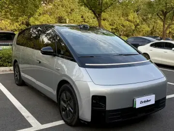 2024 Li Auto (Lixiang) Mega с пробегом 24 000 км