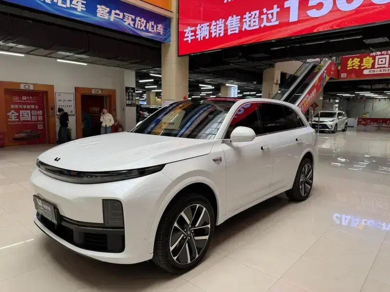 2024 Li Auto (Lixiang) L7 с пробегом 20 000 км