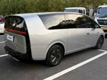 2024 Li Auto (Lixiang) Mega с пробегом 24 000 км