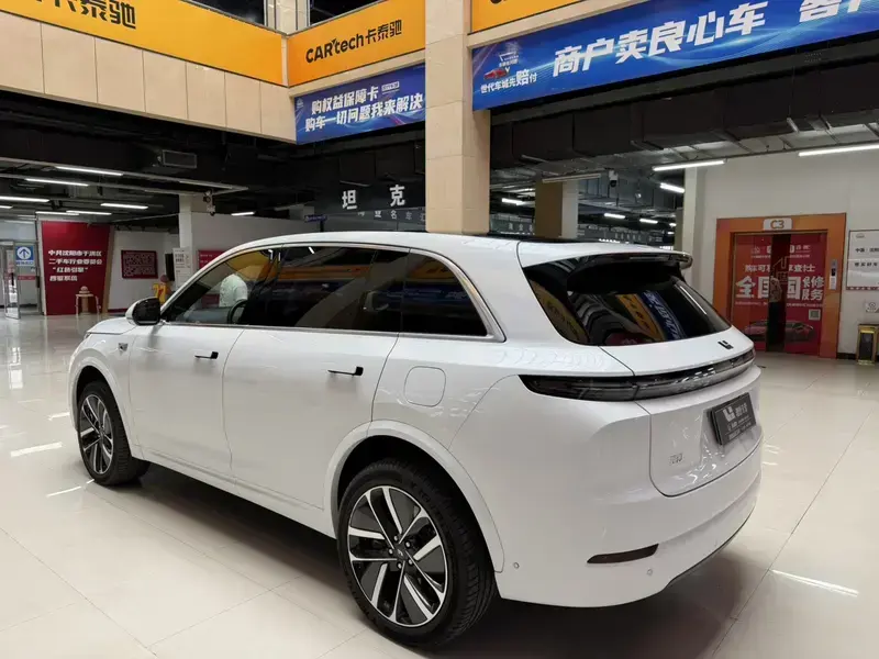 2024 Li Auto (Lixiang) L7 с пробегом 20 000 км