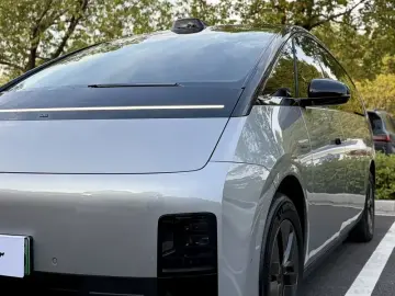 2024 Li Auto (Lixiang) Mega с пробегом 24 000 км