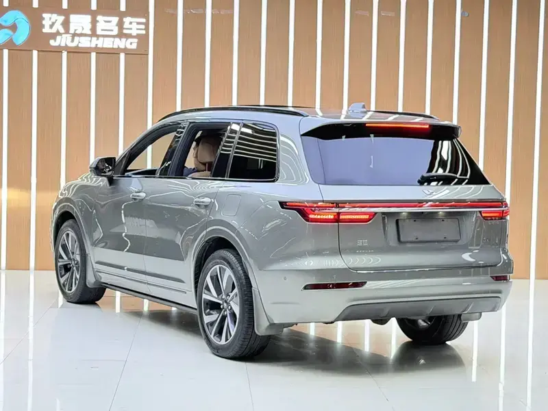 2021 Li Auto (Lixiang) One с пробегом 66 000 км