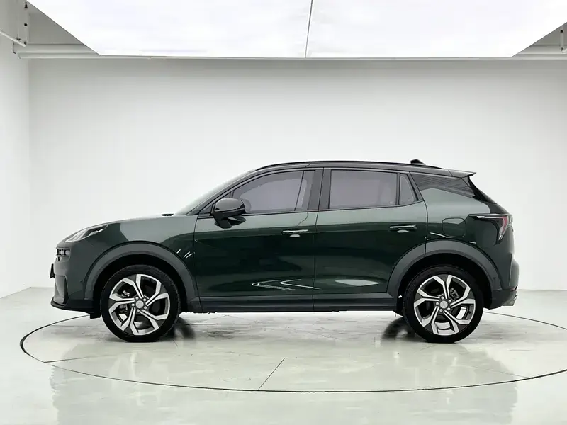 2023 Lynk & Co 06 с пробегом 27 200 км