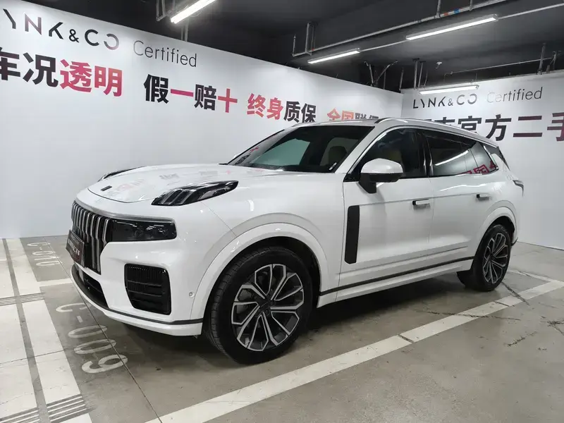 2024 Lynk & Co 09 с пробегом 20 700 км
