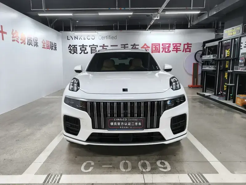 2024 Lynk & Co 09 с пробегом 20 700 км
