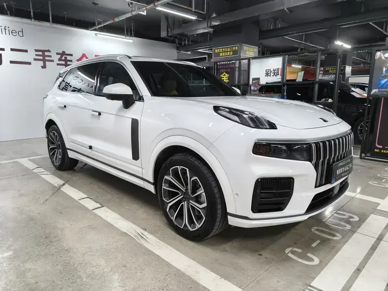 2024 Lynk & Co 09 с пробегом 20 700 км