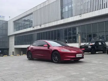 2023 Tesla Model 3 с пробегом 66 000 км