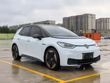 2022 Volkswagen ID.3 с пробегом 62 000 км