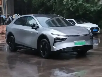 2025 Xpeng G7 с пробегом 33 000 км