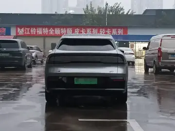 2025 Xpeng G7 с пробегом 33 000 км