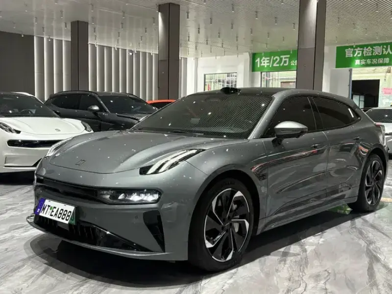 2024 Zeekr 001 с пробегом 52 000 км