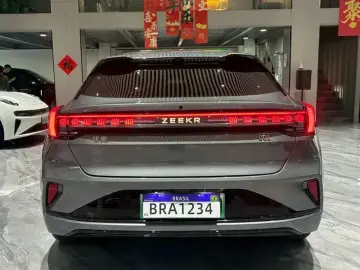2024 Zeekr 001 с пробегом 52 000 км