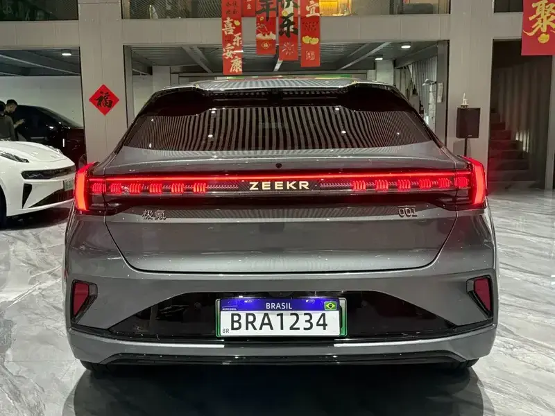 2024 Zeekr 001 с пробегом 52 000 км