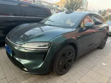 Luxeed R7