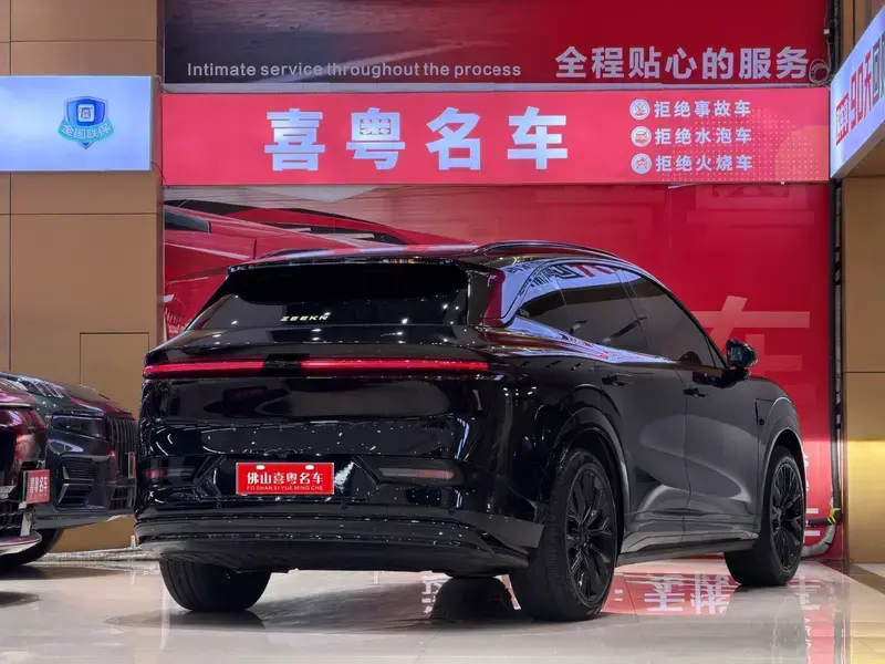 2025 Zeekr 7X с пробегом 72 000 км