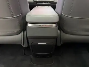 2025 Zeekr 7X с пробегом 72 000 км
