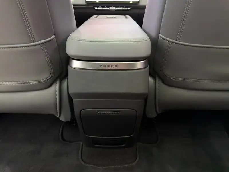 2025 Zeekr 7X с пробегом 72 000 км