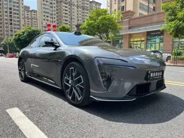 2025 Avatr 06 с пробегом 14 000 км