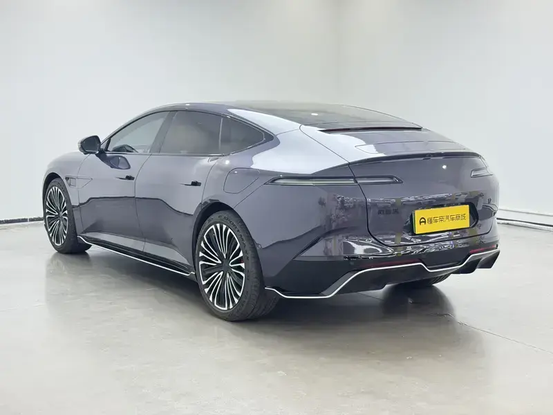 2024 Avatr 12 с пробегом 26 600 км