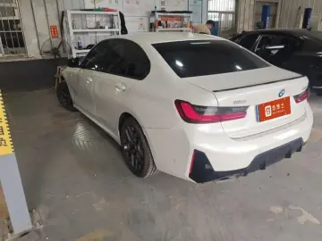 2025 BMW 3 серии с пробегом 16 000 км