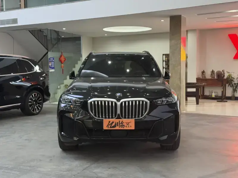 2025 BMW X5 с пробегом 37 000 км