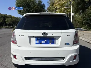 2016 BYD E6 с пробегом 60 000 км