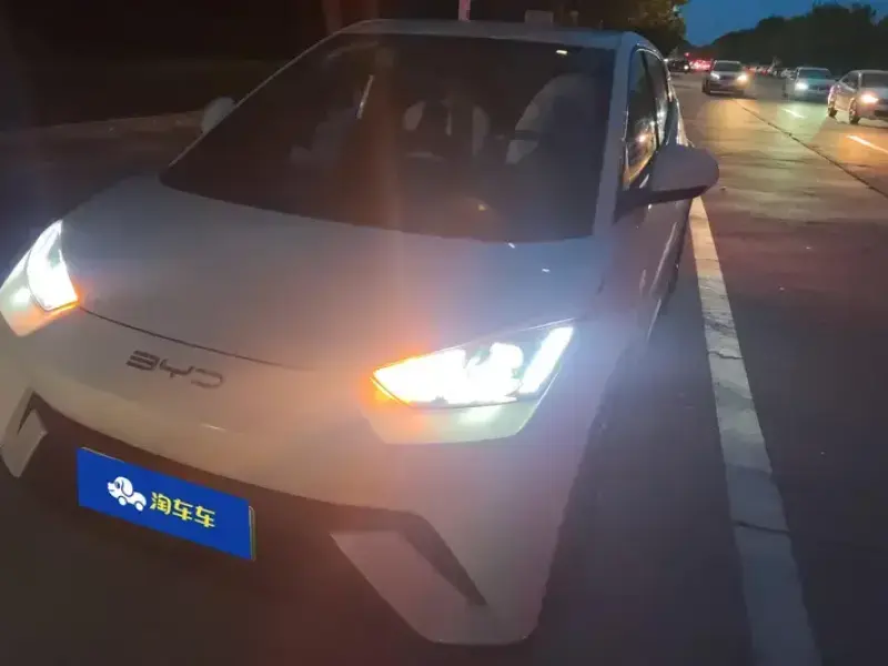 2023 BYD Seagull с пробегом 42 000 км
