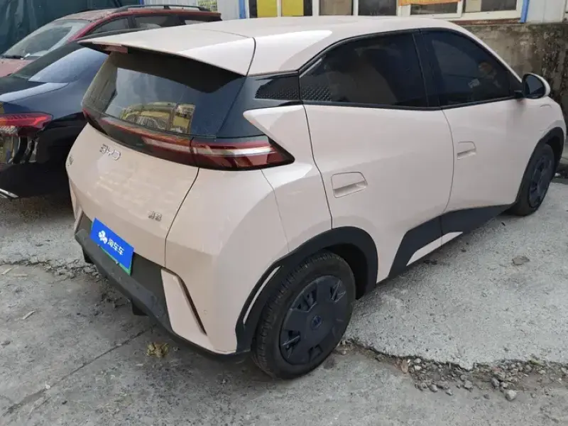 2025 BYD Seagull с пробегом 11 000 км