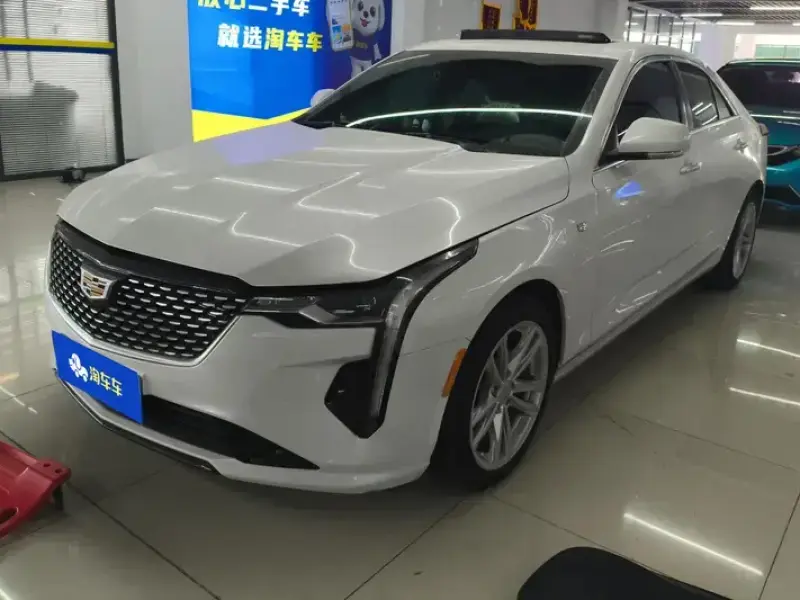 2023 Cadillac CT4 с пробегом 24 000 км
