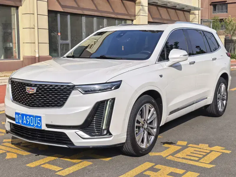 2020 Cadillac XT6 с пробегом 76 000 км