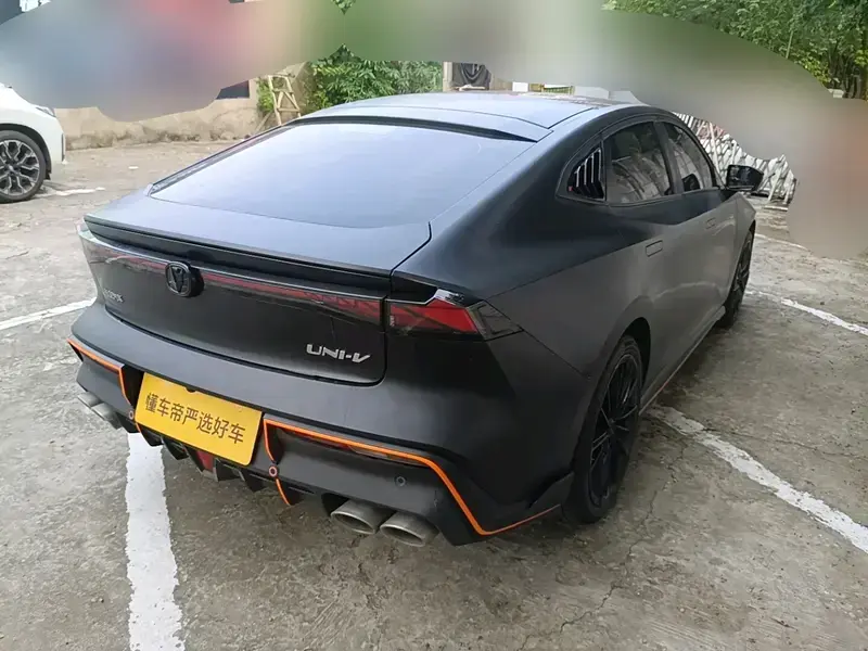 2023 Changan UNI-V с пробегом 35 200 км